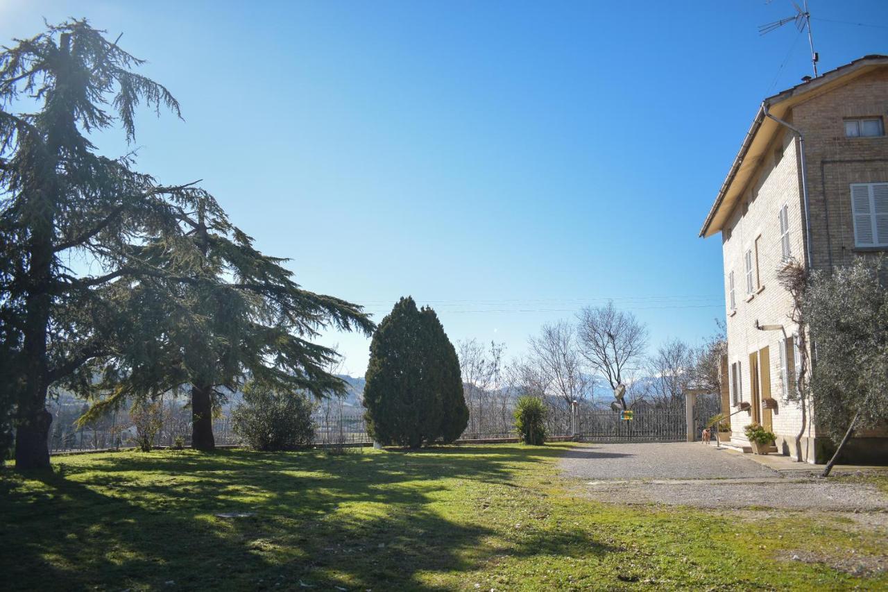 Il Glicine Bed & Breakfast Falerone Exterior photo
